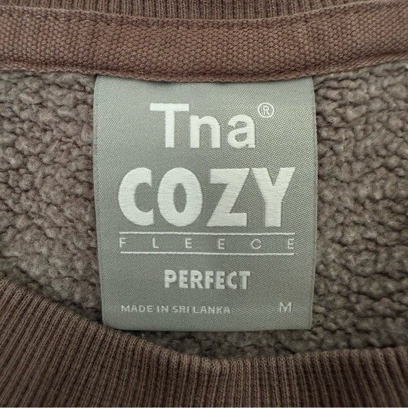 Women’s TNA Perfect Cozy Fleece Cropped Crew Neck Sweatshirt Size Medium - Picture 11 of 15